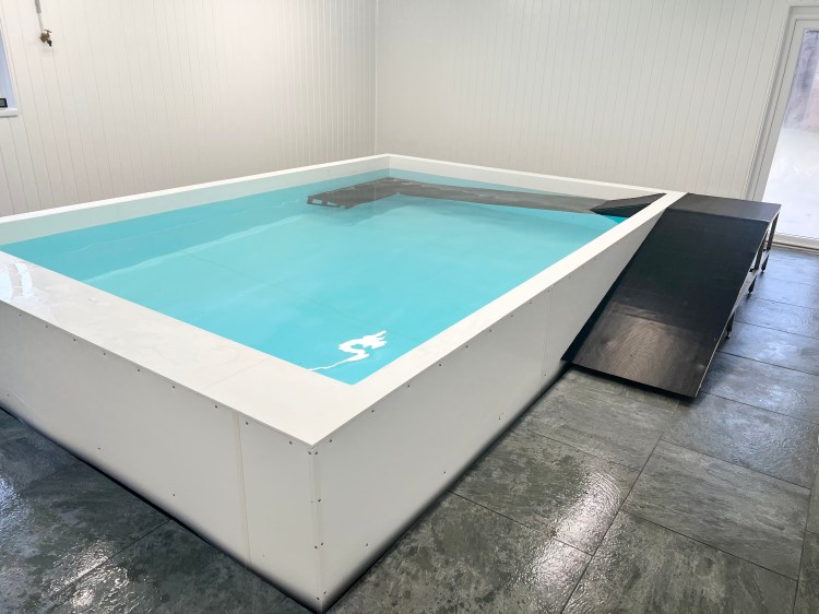 Pool Under water treadmill